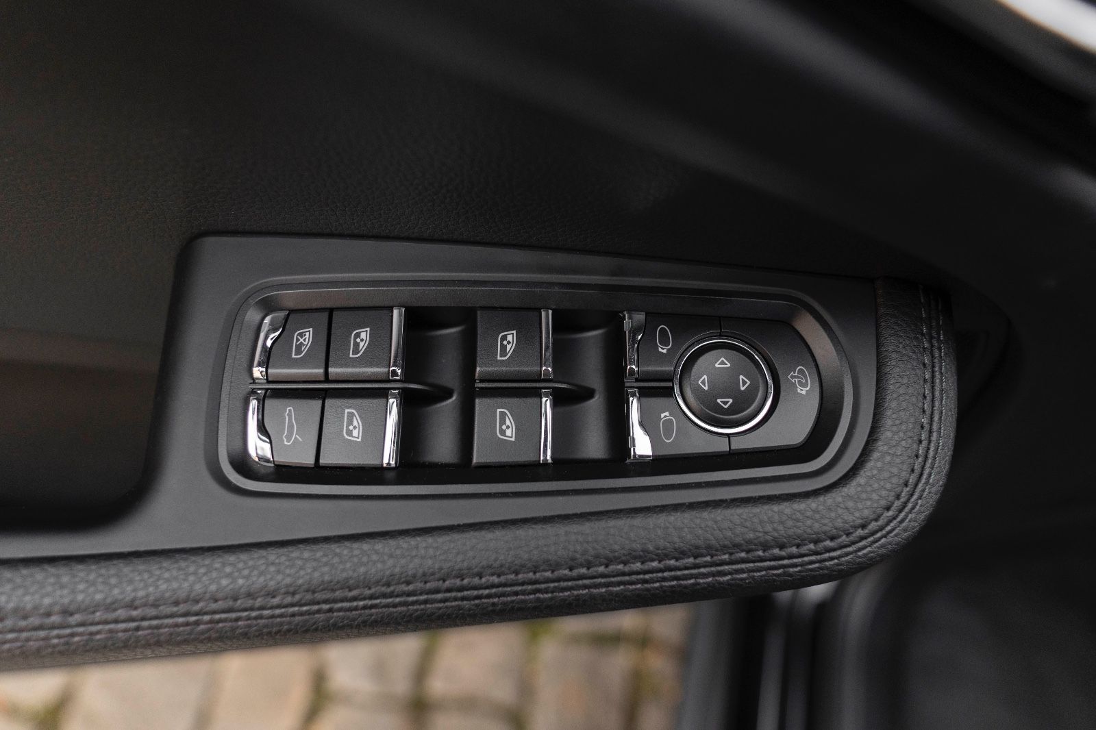 Fahrzeugabbildung Porsche Macan LED 360° BOSE PANO NAV SZH 14 WEGE MEMORY