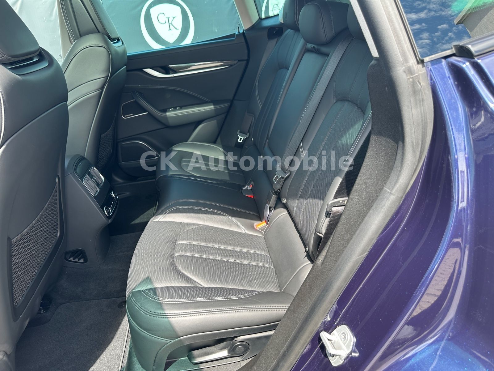 Fahrzeugabbildung Maserati Levante GranLusso S Q4/Navi/Pano/LED/360°Kam.