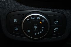 Fahrzeugabbildung Ford Fiesta Titanium 5-trg LED KLIMA Winter Paket PDC