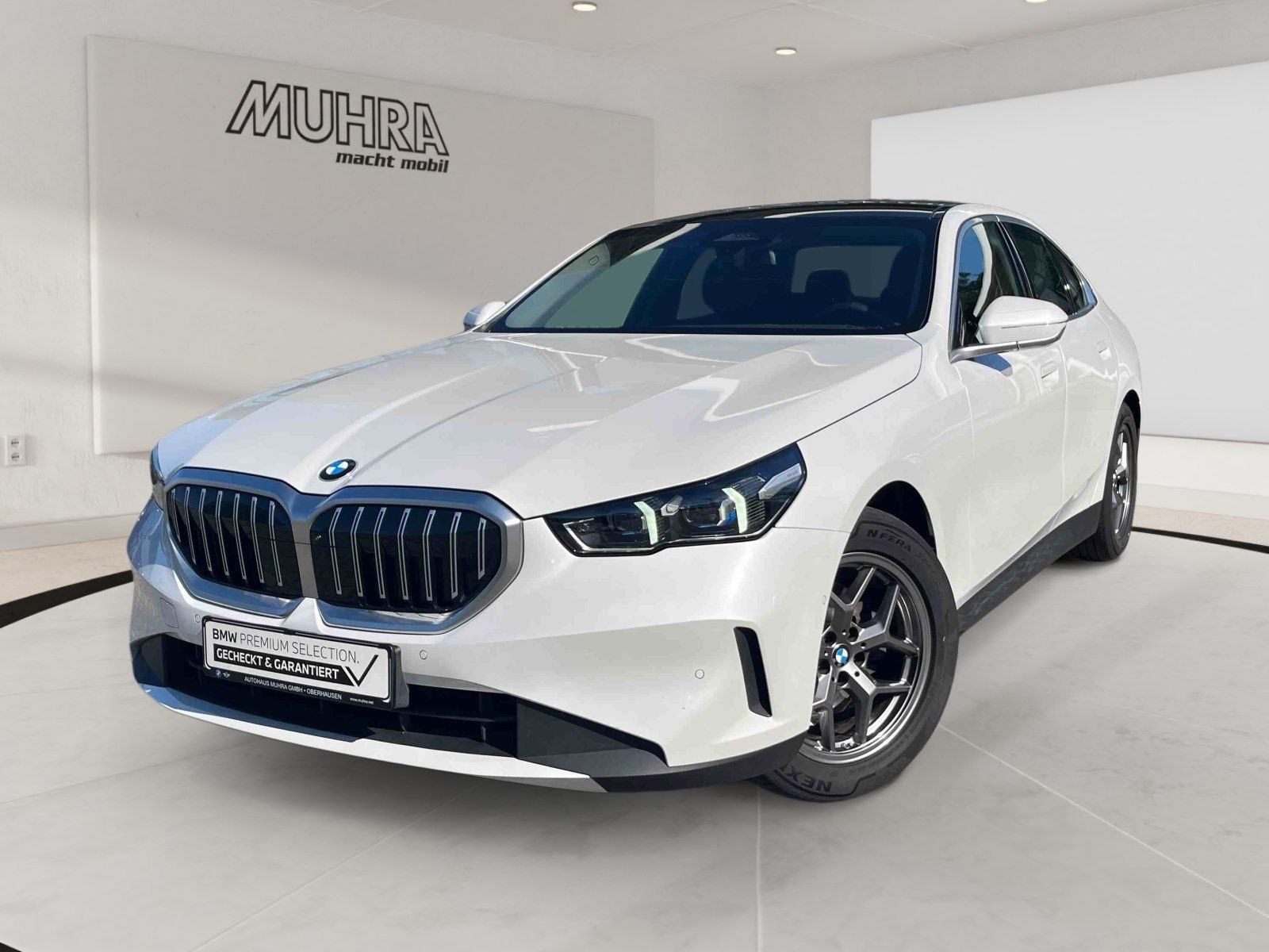 BMW 520d Limousine 18 Panorama Parking HUD foto 2