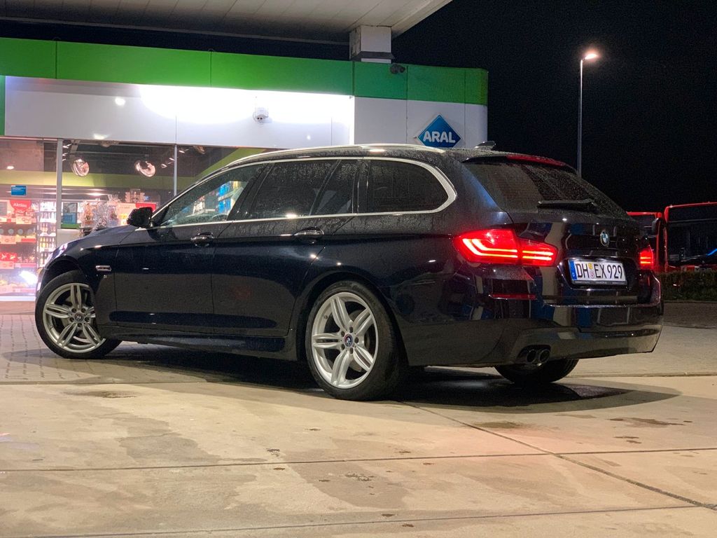 Image of BMW 530