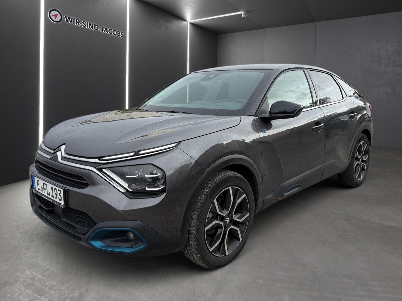 Citroën E-C4 SHINE HUD KAMERA TOTWINKEL