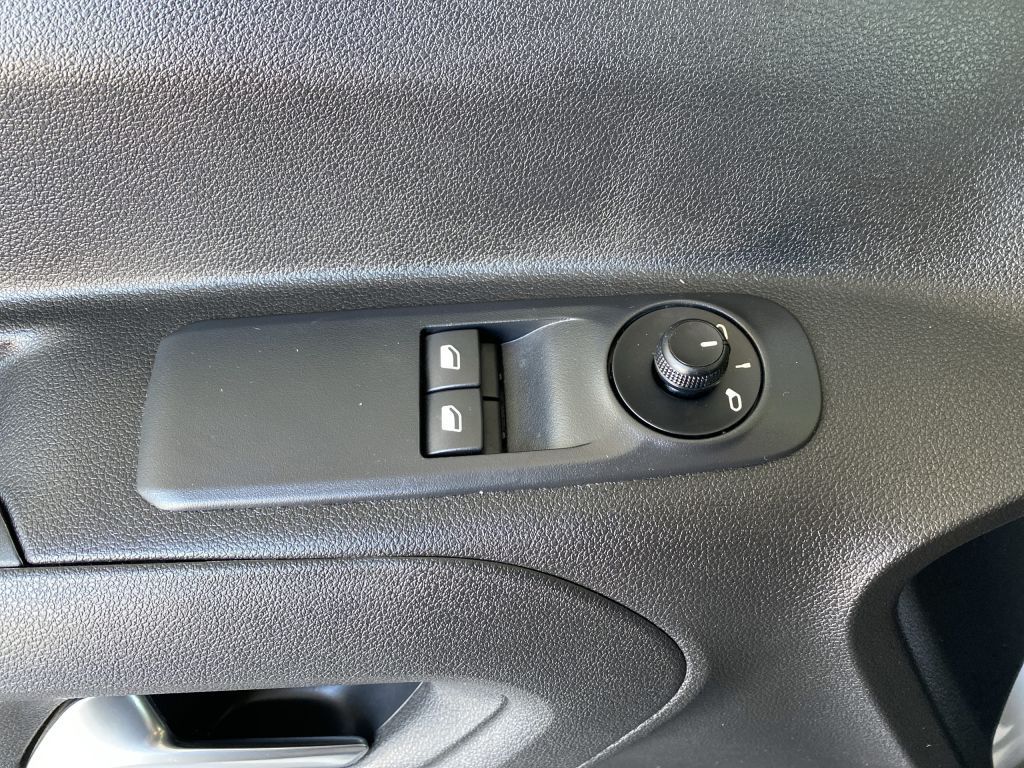 Fahrzeugabbildung Citroën Berlingo M PureTech 110 FEEL *Touch*Keyless*PDC*