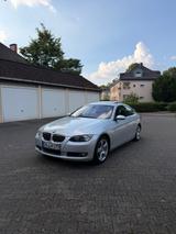 BMW E92 325i Coupé 8FACH BEREIFT - BMW 325 in Duisburg