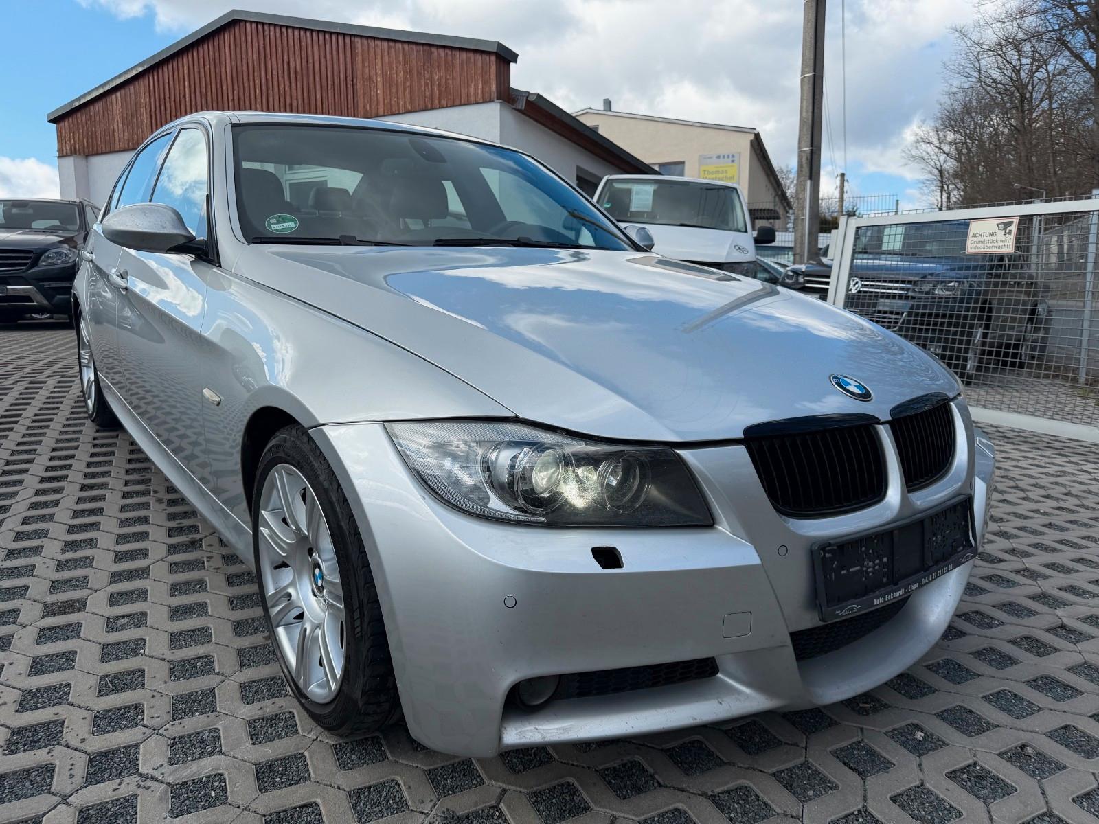 BMW 330i M-Paket*Xenon*Leder*Navi*Temp*Sitzhzg*