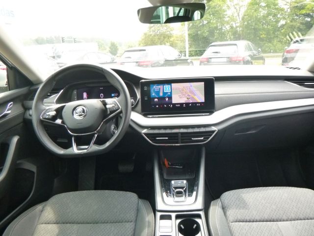 Fahrzeugabbildung Skoda Octavia 2,0 TDI DPF Kombi >AUT/AHK/NAVI/LED/SHZ<