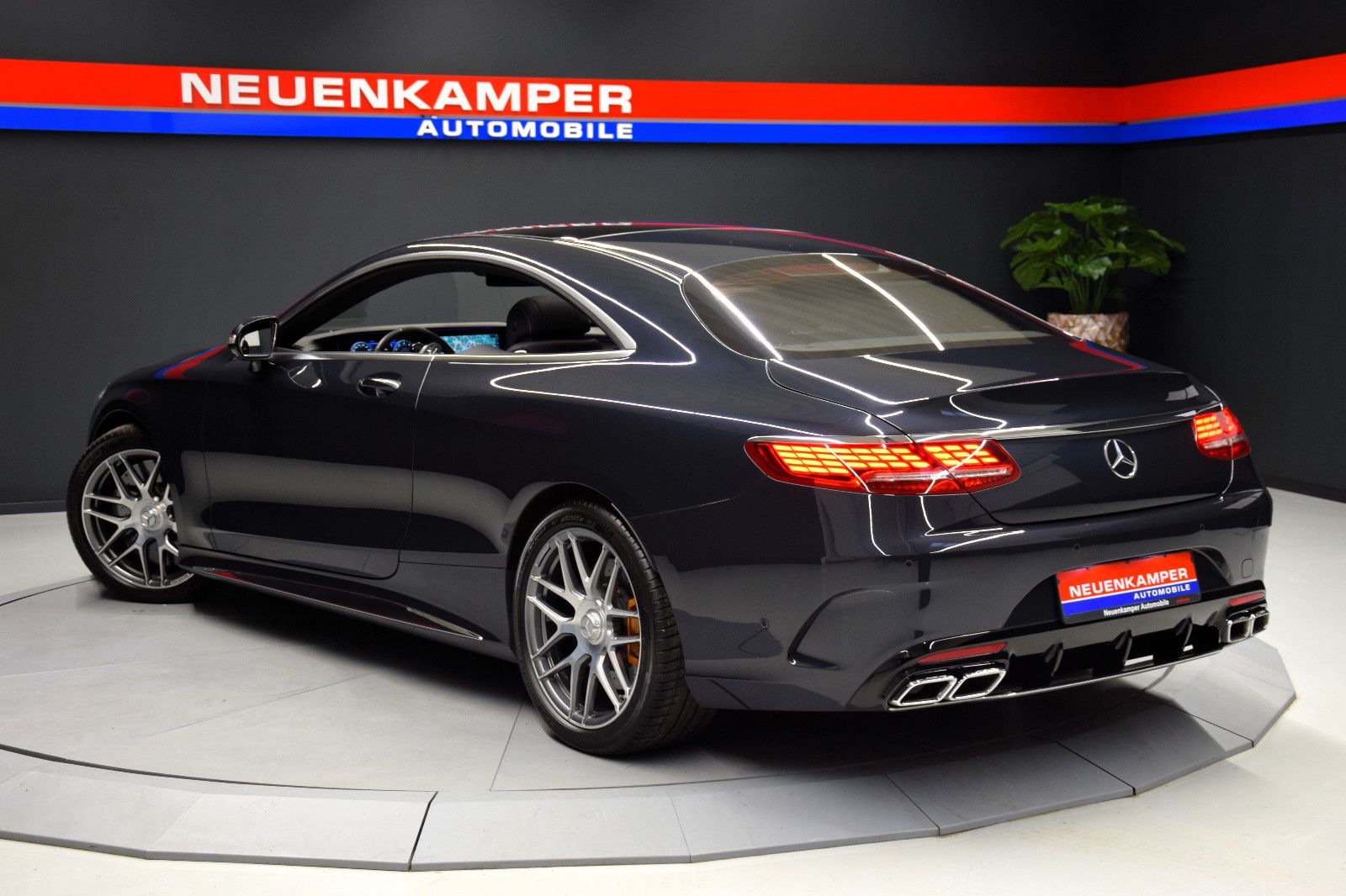 Fahrzeugabbildung Mercedes-Benz S 63 AMG Coupe 4Matic 1.Hand Keramik Burmest ACC