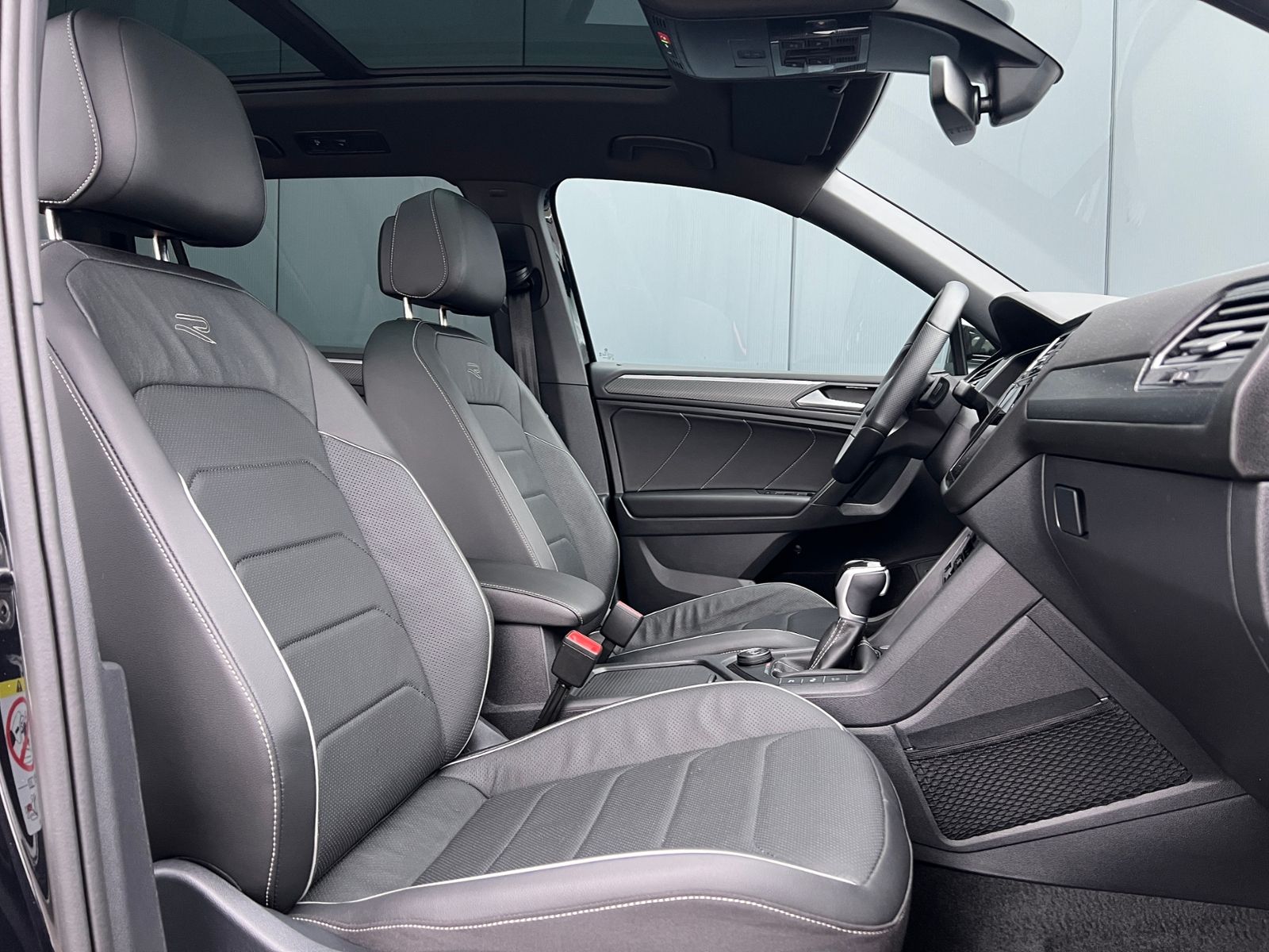 Fahrzeugabbildung Volkswagen Tiguan Allspace R-Line 2.0 TDI DSG 4MOTION *Lede