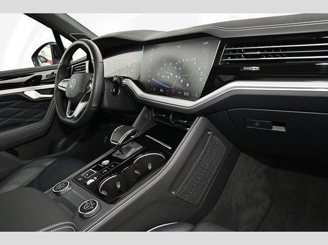 Volkswagen Touareg 3.0 l V6 TDI 4MOTION R-Line Black Style foto 11