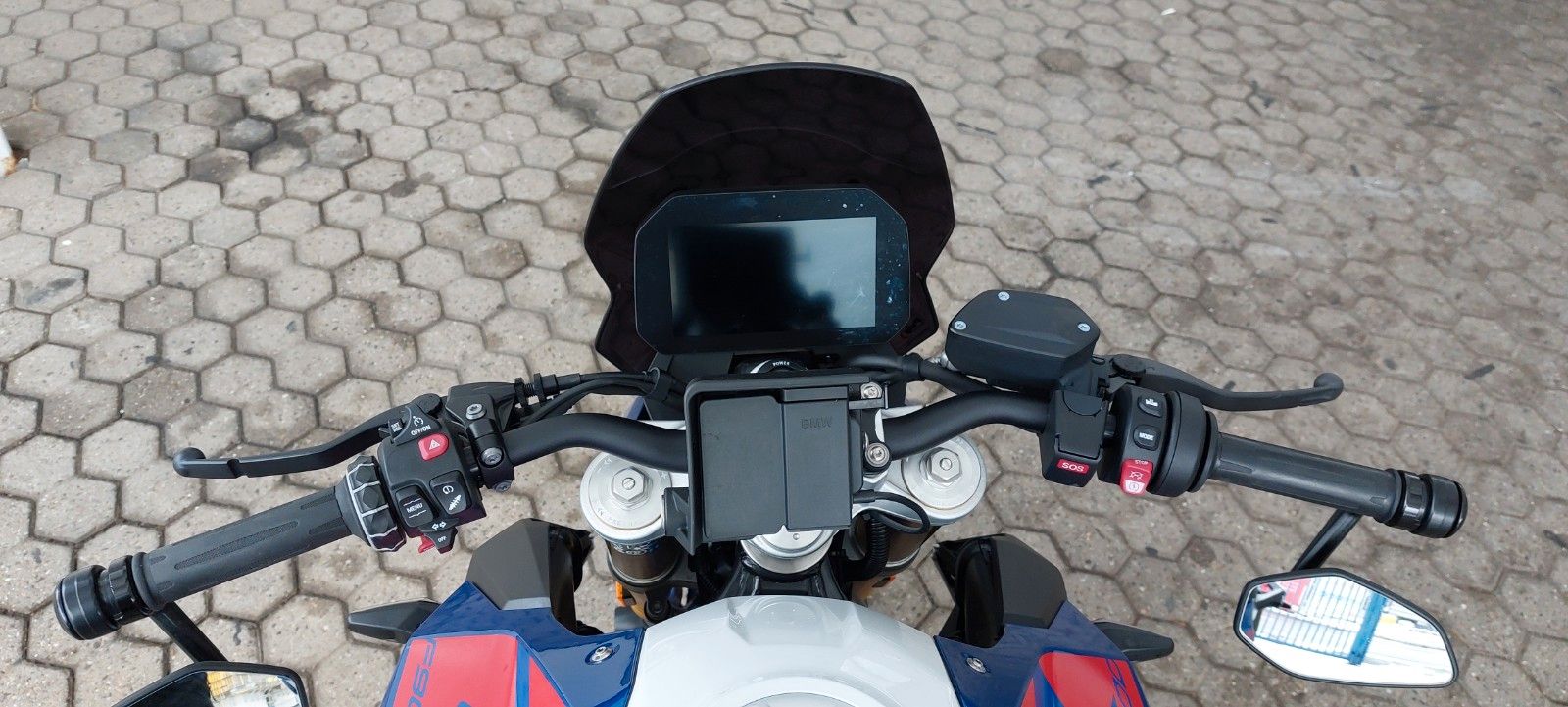 Fahrzeugabbildung BMW F 900 R Style Sport  Puig Edition   Vollausst.