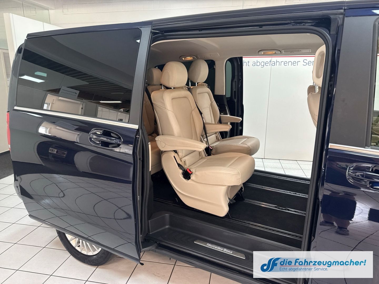 Fahrzeugabbildung Mercedes-Benz V 220 -klasse AVANTGARDE EDITION 4MATIC lang Led