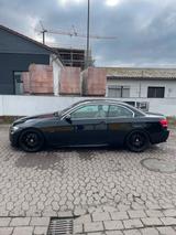 BMW E93 325i - BMW 325 aus 2007: 325i