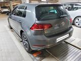 Volkswagen Golf VII Lim. Join DSG Start-Stopp Kamera/DAB+ - Volkswagen Golf mit Diesel-Antrieb: Grau, Limousine