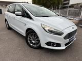 Ford S-MAX Titanium AWD 4x4 Automatik Diesel - Ford S-Max Titanium mit Diesel-Antrieb