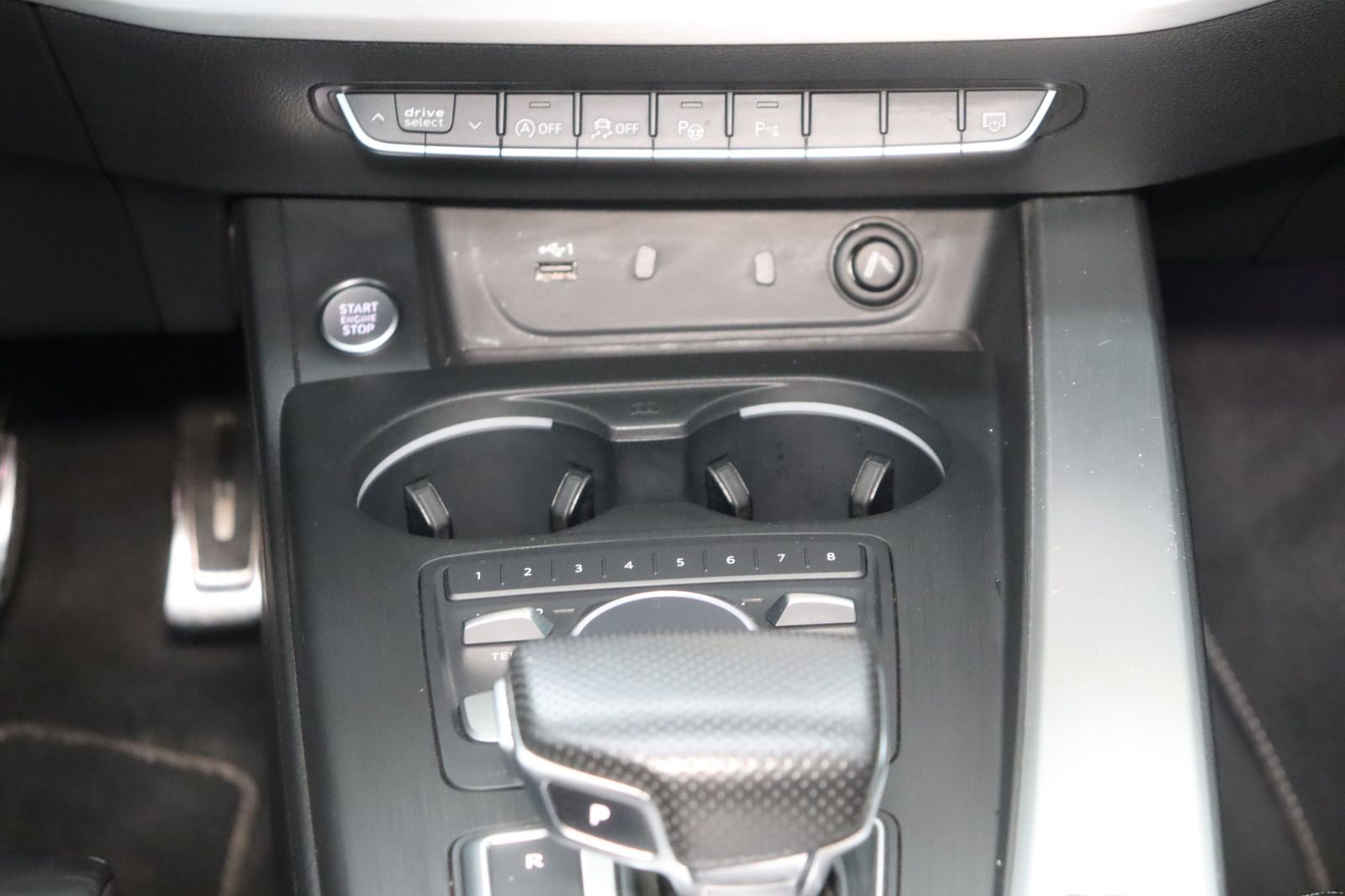 Fahrzeugabbildung Audi A5 Cabriolet 3.0 TDI Quattro S-line
