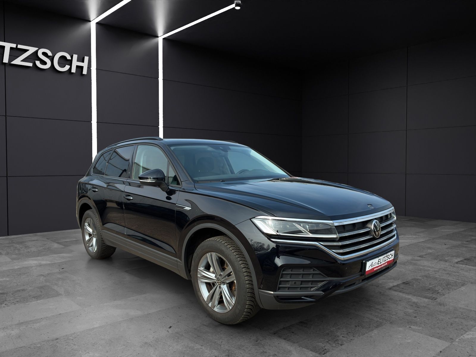 Fahrzeugabbildung Volkswagen Touareg 4M TDI DSG LED ACC STH SH LRHzg RearView