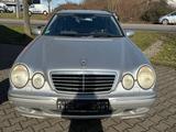 Mercedes-Benz E 240 T AVANTGARDE - gebrauchte Mercedes-Benz E 240 aus dem Jahr 2001