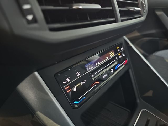 Fahrzeugabbildung Volkswagen Polo 1.0 TSI Goal NAVI LED PDC SHZ GJR