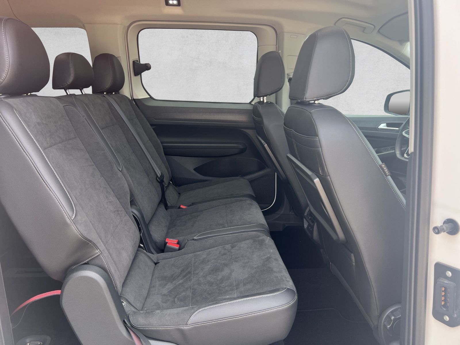 Caddy Maxi Life 7-Sitzer 1,5 l 85 kW eHy brid OP