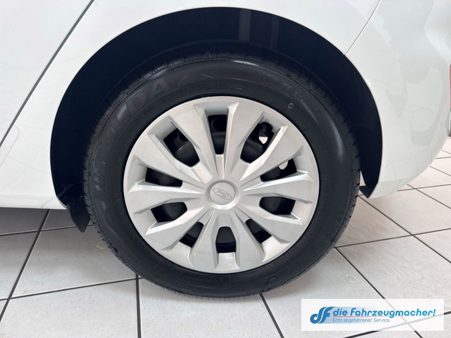 Fahrzeugabbildung Ford Fiesta Cool & Connect 1.0 EcoBoost EU6d Navi LED