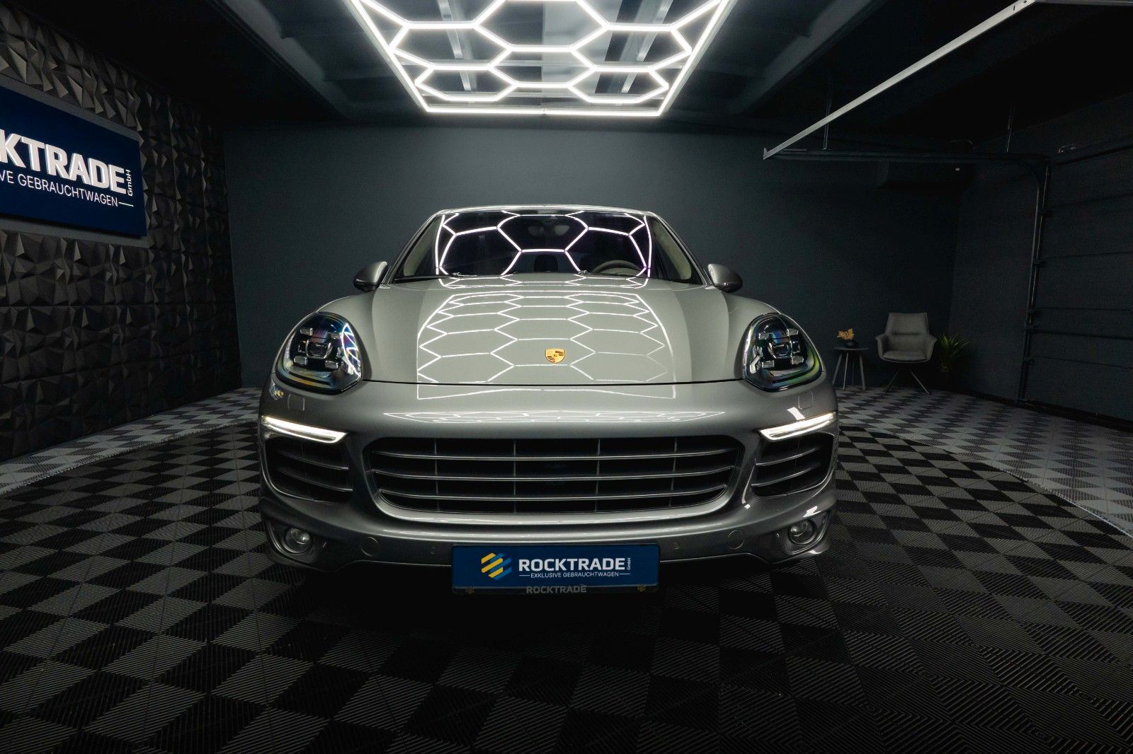 Fahrzeugabbildung Porsche Cayenne S Sport-Design Paket Carbon KERAMIK *LED