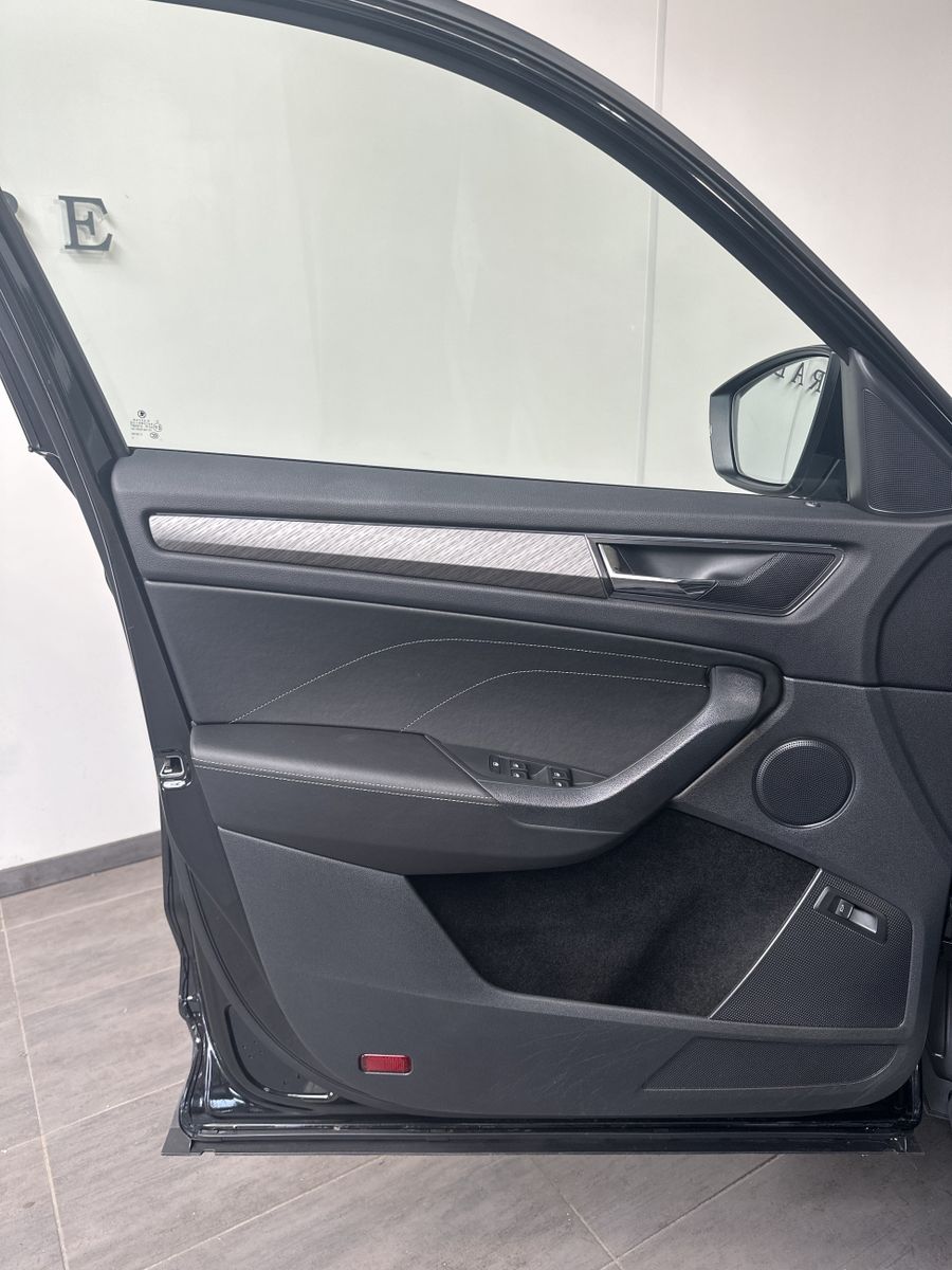 Fahrzeugabbildung SKODA Kodiaq 4x4 Style NAV+MATRIX+ACC+STANDHEIZUNG+VC
