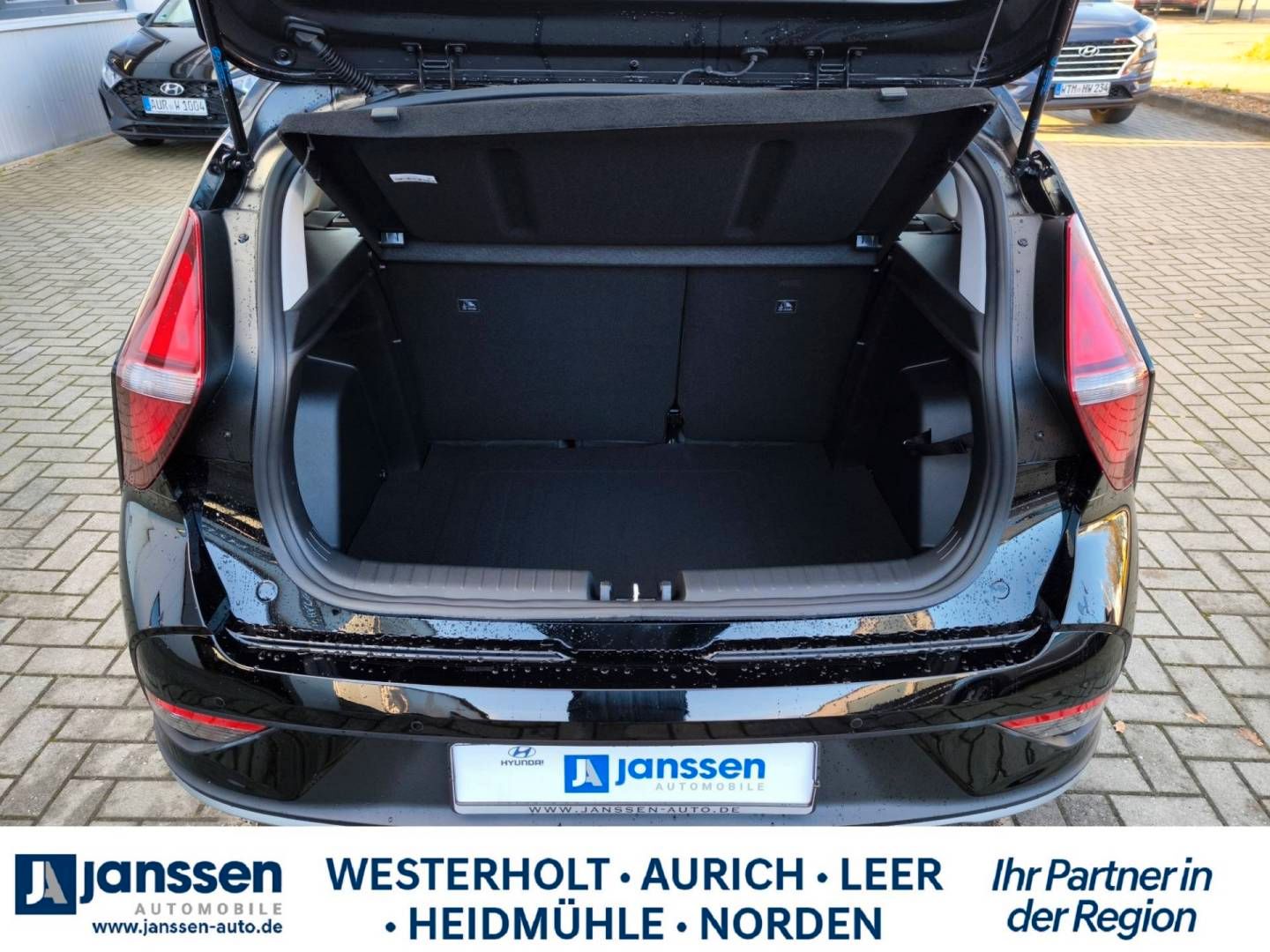 Fahrzeugabbildung Hyundai BAYON Select, PDC hinten, Klima, Navi, Rückfahr