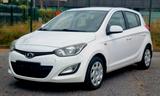 Hyundai i20 Klima*SHZ*Scheckheft*Tüv Neu*AUX*2.HD* - Hyundai i20 in Bielefeld