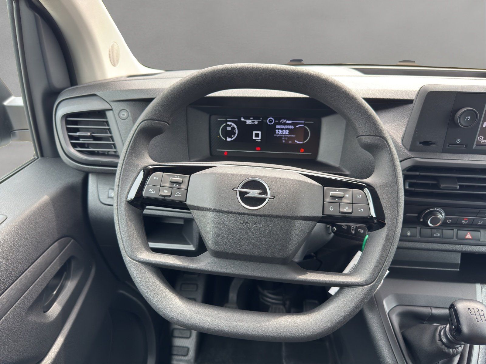 Fahrzeugabbildung Opel Vivaro 2.0 D Basis L3 PDC/TEMPOMAT/KLIMA/CARPLAY