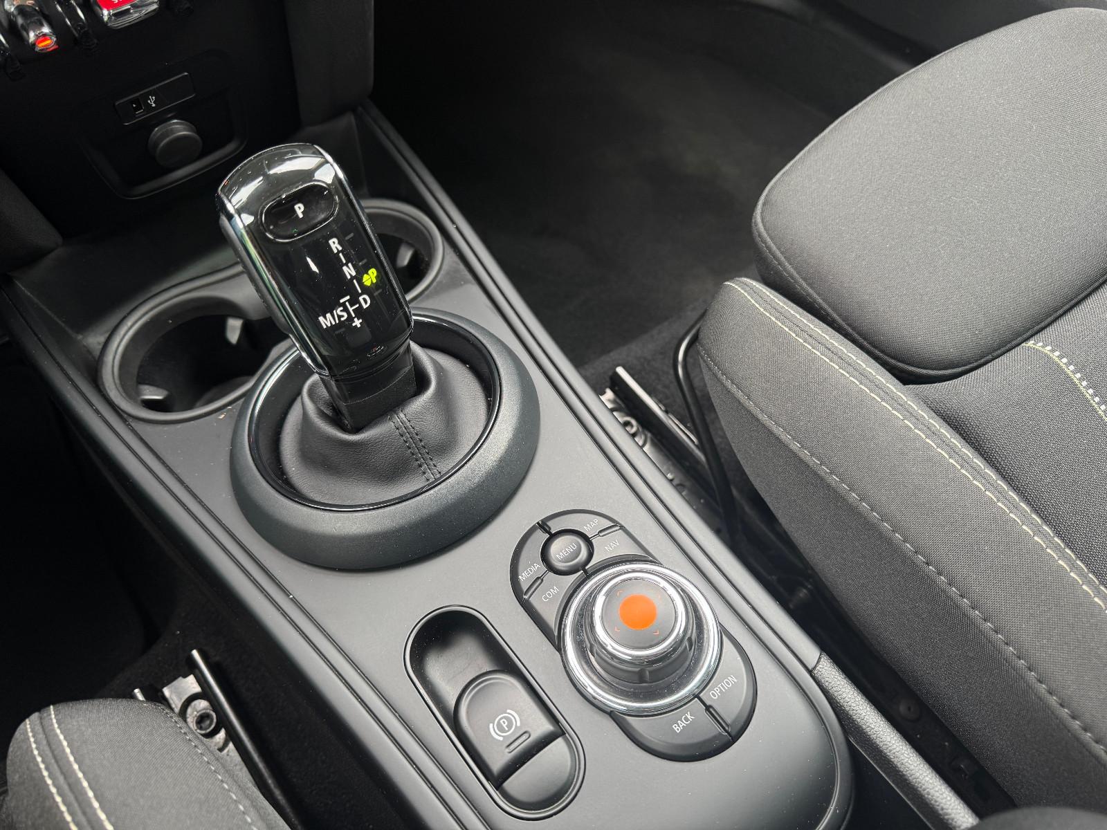 MINI Countryman S Autom.*NAVI*RüKAMERA*