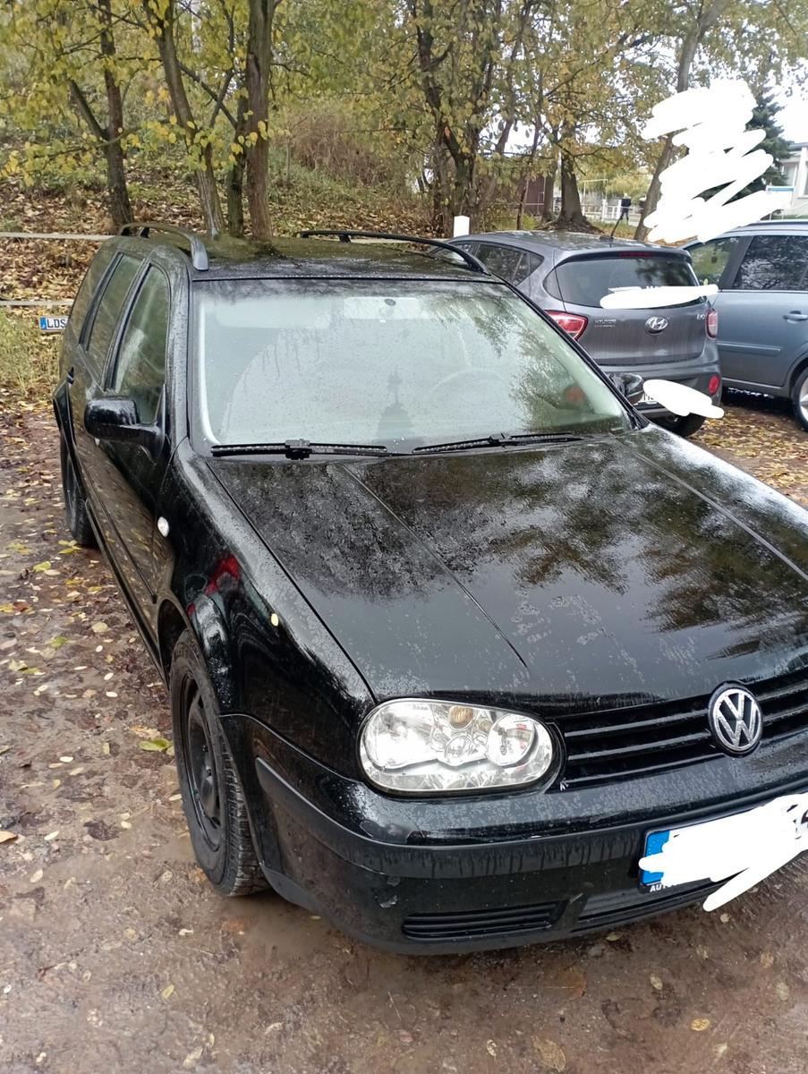 Volkswagen Golf 2004 — engine 1.598 cm³, 105 HP (77kW)