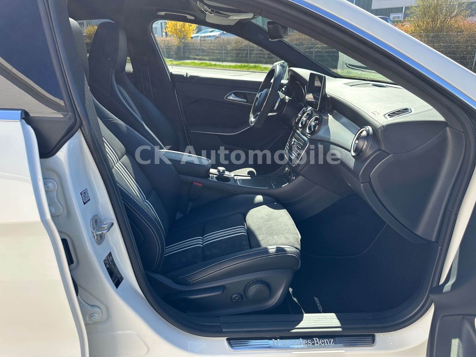 Fahrzeugabbildung Mercedes-Benz CLA220d Shooting Brake Peak Edition/Navi/LED/Kam