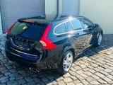 Volvo V60 2.4 T6 PHEV AWD Momentum +AHK+BI-XENON+NAVI+ - Volvo Hybrid (Diesel/Elektro)