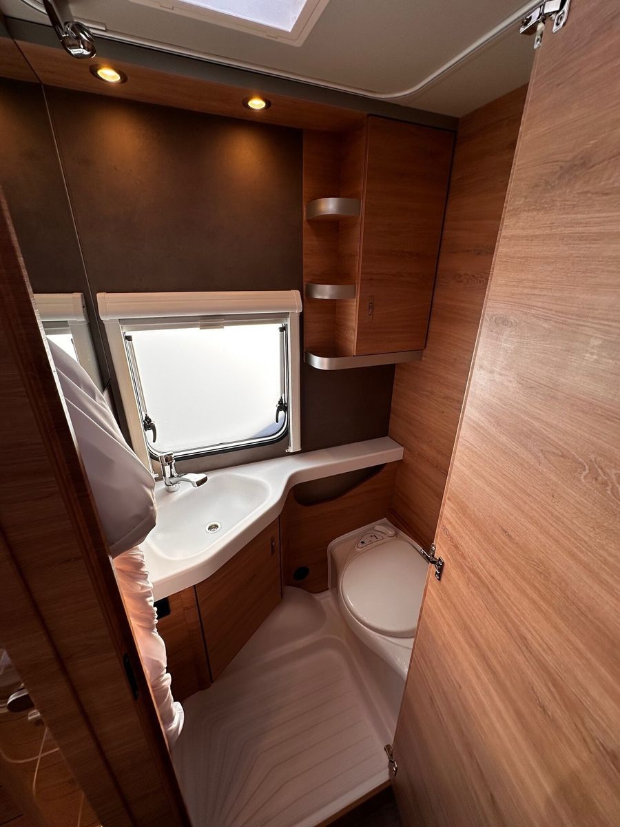 Fahrzeugabbildung Knaus Südwind BLACK SELECTION 540 UE Markise Mono City