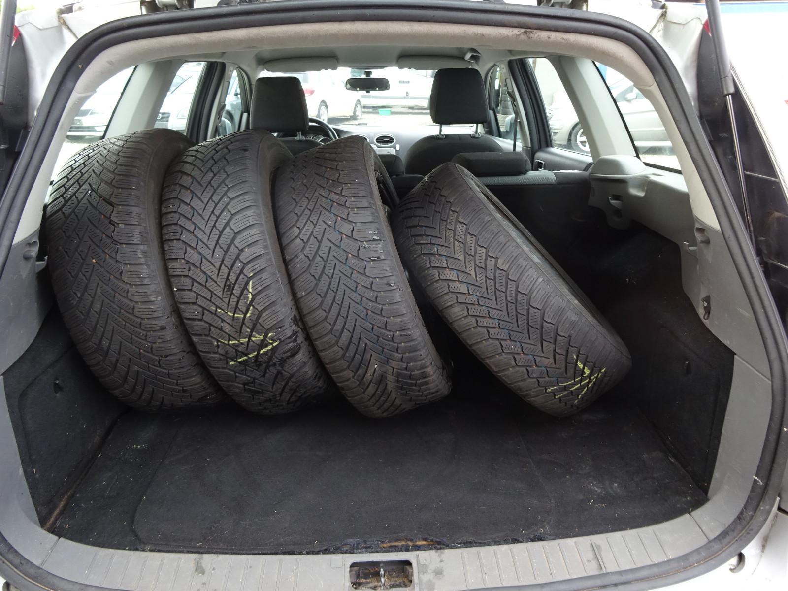 Ford Focus 2009 — photo 10