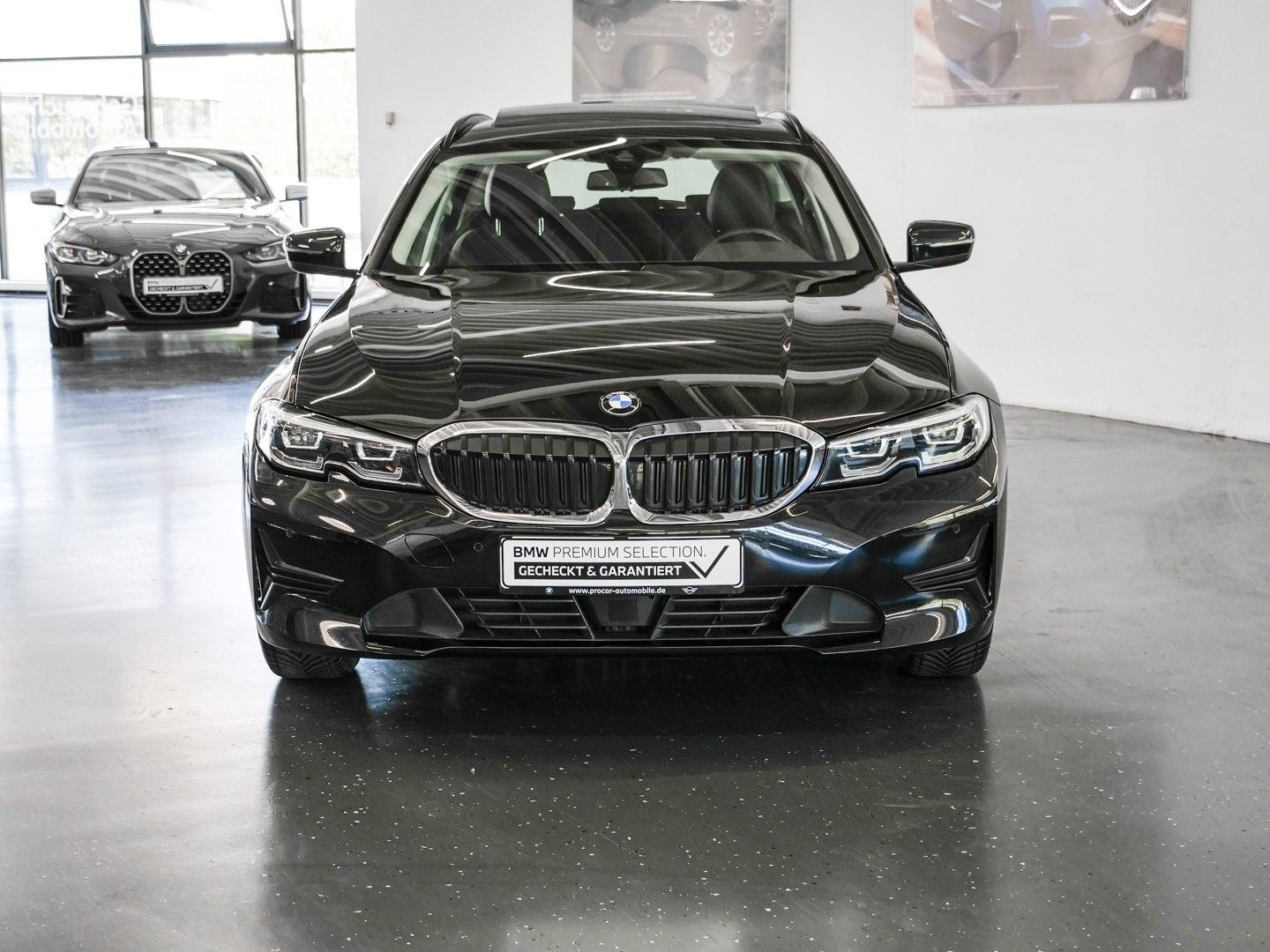 BMW 320i Advantage Aut Nav LED Pano HiFi Komfzg