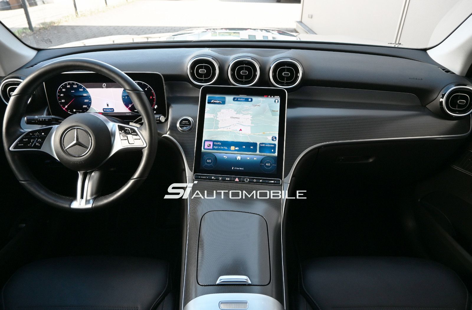 Fahrzeugabbildung Mercedes-Benz GLC 220 d 4MAT. °ACC°AHK°PANO°STANDHZ°DIGI LIGHT