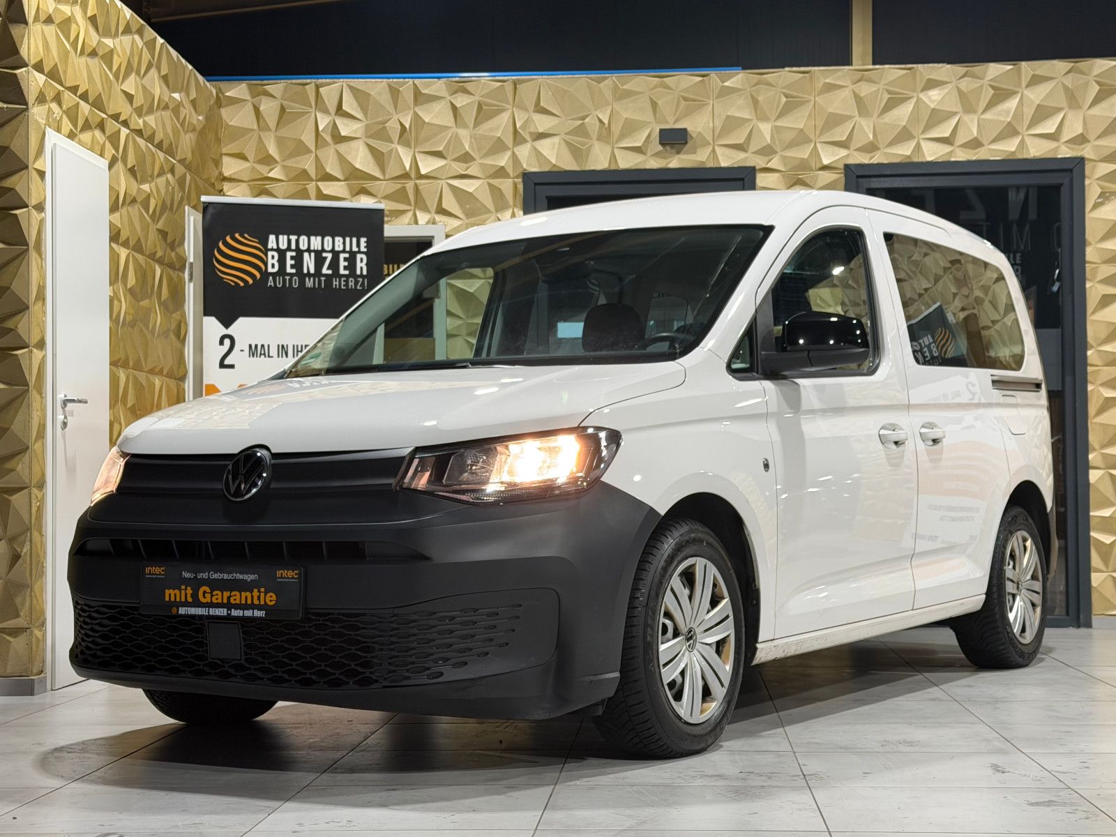 Fahrzeugabbildung Volkswagen Caddy  BLUETOOTH/AUTO-HOLD/ACC/TEMPOMAT/