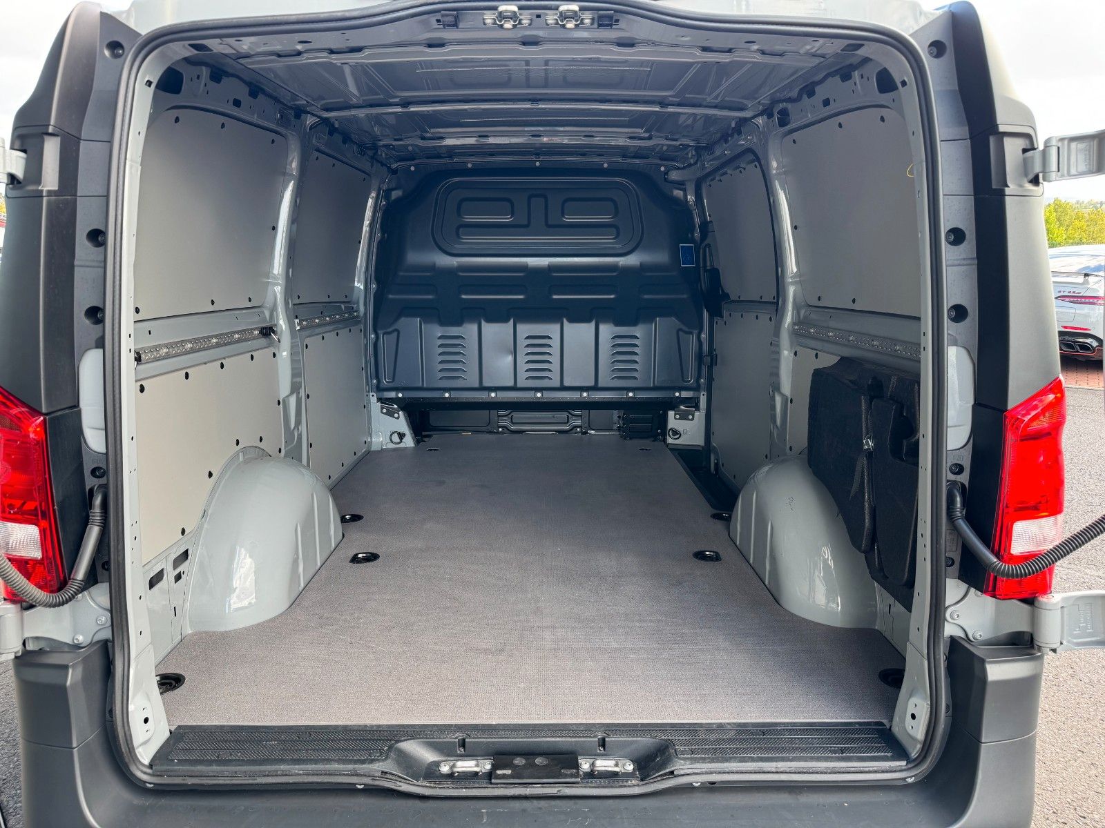 Fahrzeugabbildung Mercedes-Benz Vito 116 CDI 9G Klima Kamera AHK2,5to