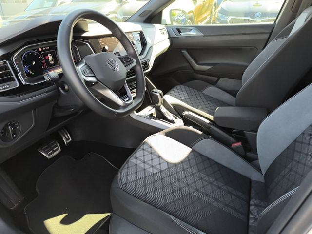 Fahrzeugabbildung Volkswagen Taigo 1.5 TSI DSG R-Line 17"LM GJR IQ.DRIVE IQ.L