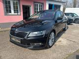 Skoda Superb 4x4 /AHK/Standheizung/ACC/Keyless/Pano/ - Skoda Superb in Düsseldorf