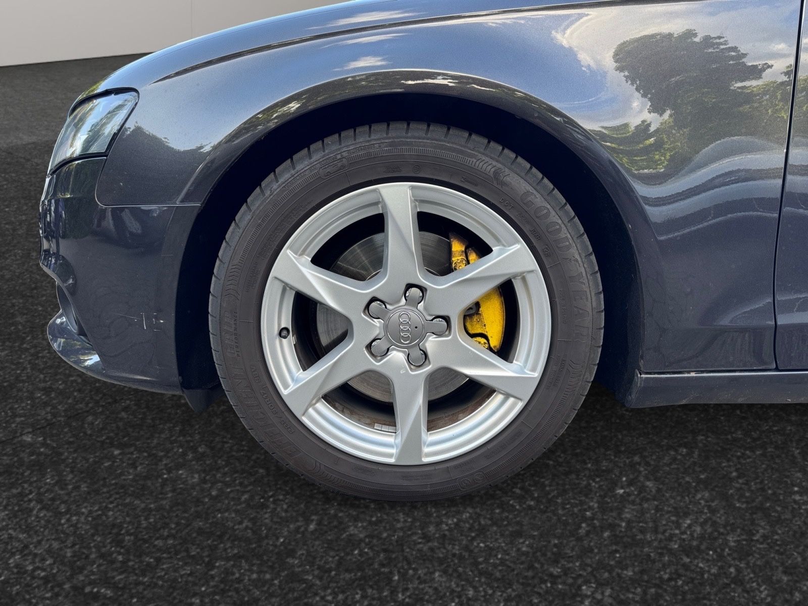 Fahrzeugabbildung Audi A4 Avant Ambition quattro*8Fach Alu*LED*Xenon