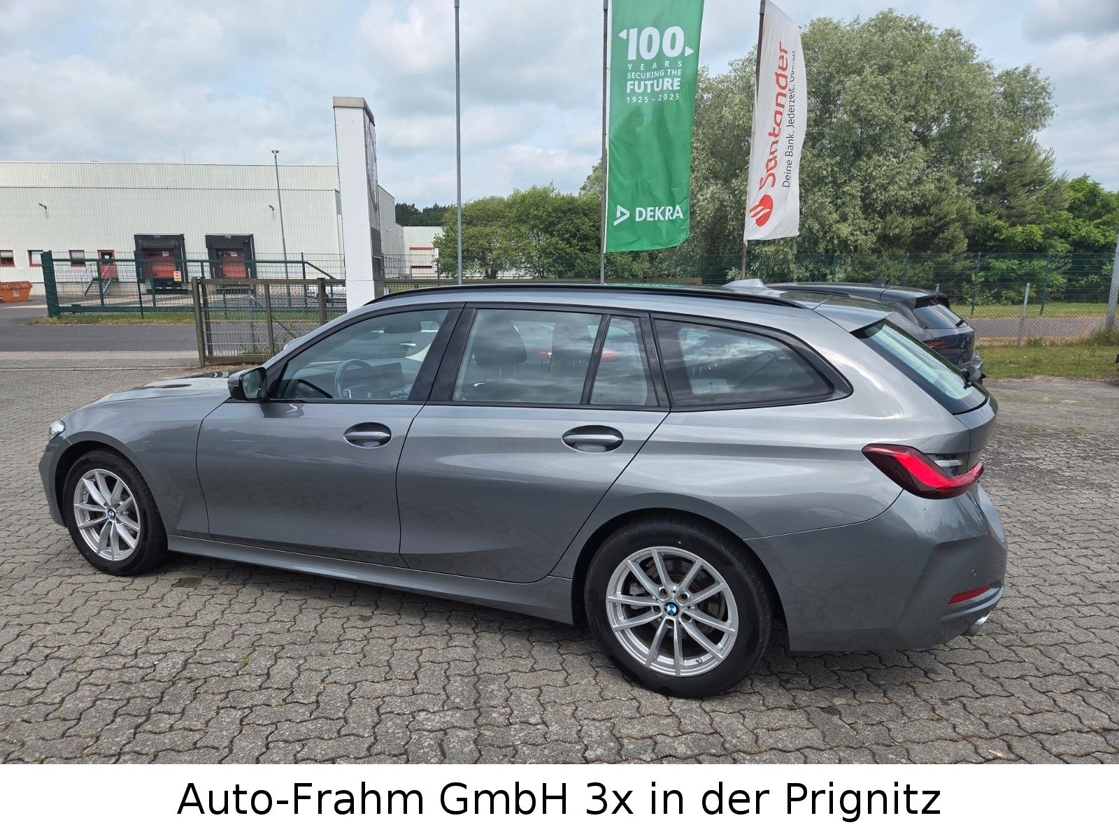 BMW 320 3 Touring 320 d xDrive LED NAVI foto 17