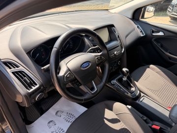 Ford Focus - 9