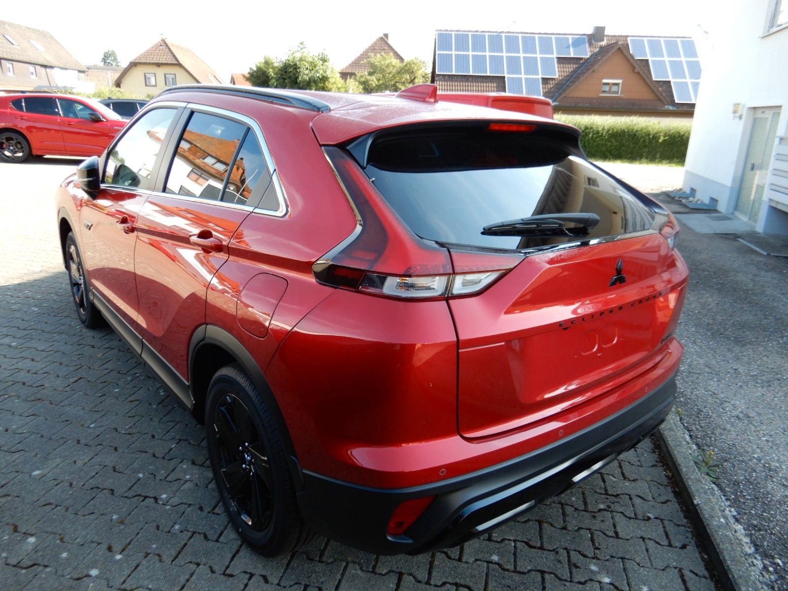 Fahrzeugabbildung Mitsubishi Eclipse Cross PHEV Plus Select Black 4WD LED