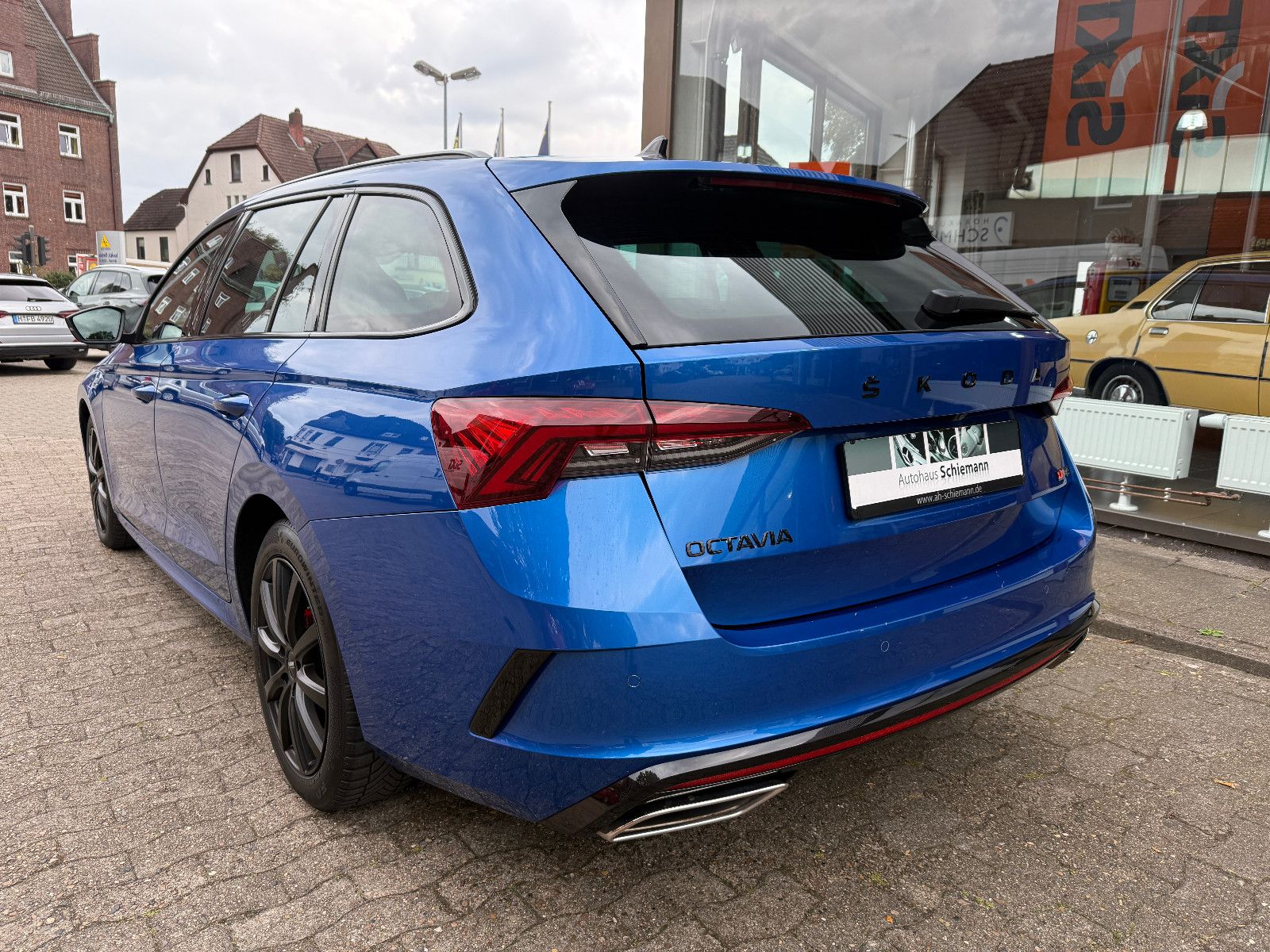 Skoda Octavia Combi 2.0 TDI RS AHK/NAVI/VOLLDIGI./LED foto 6
