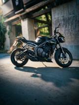 Triumph Street Triple RS (2020) - TRIUMPH STREETFIGHTER