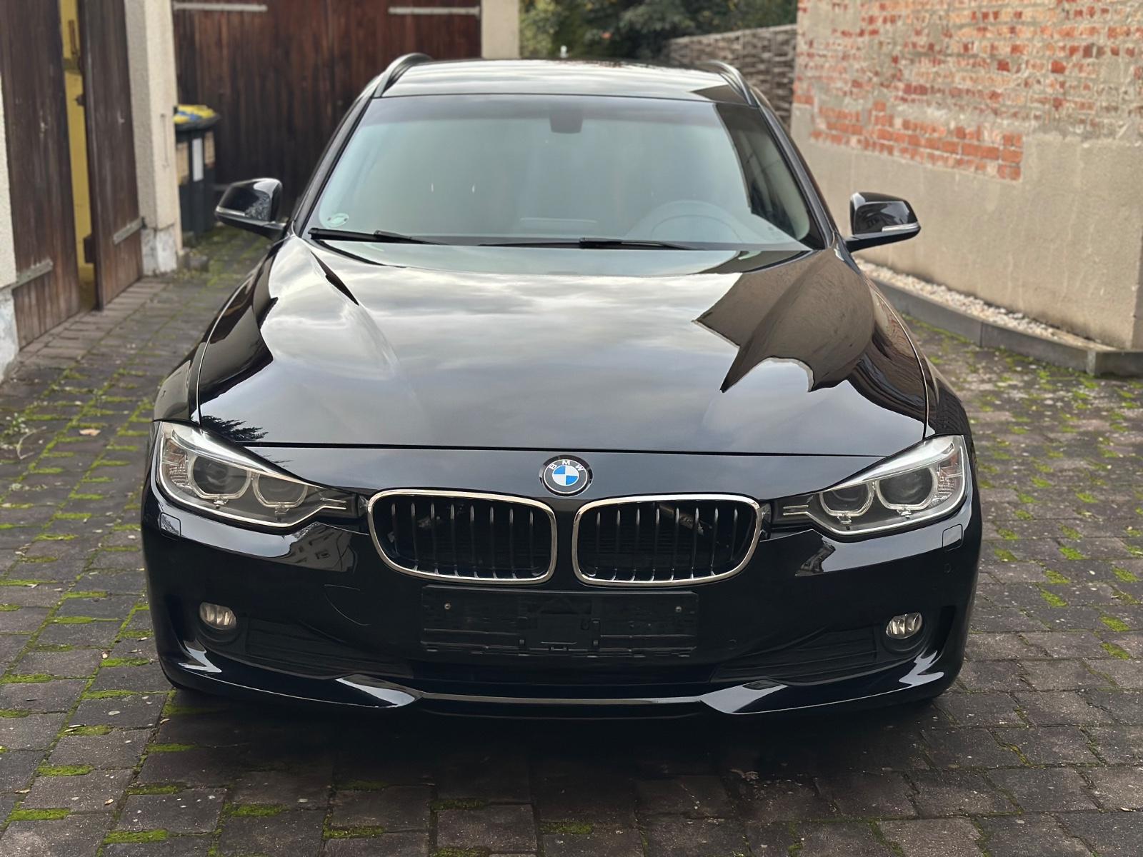 BMW 320 2013 — interior
