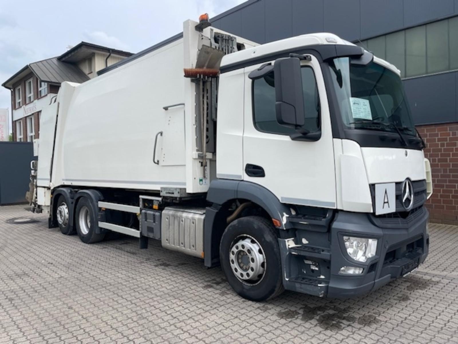 Mercedes-Benz 2533 6x2 Antos Faun Powerpess mit Lifter