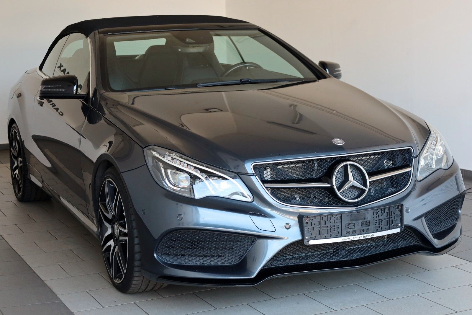 Fahrzeugabbildung Mercedes-Benz E400 Cabrio AMG Line Leder,Navi,LED,H/K,Airscarf